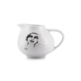 MILK JUG - well inclined