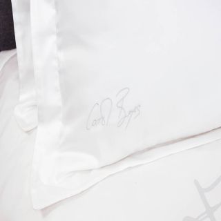 STANDARD PILLOWCASE SET - signature 300TC oxford